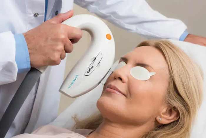 The addition of a heated eye mask to IPL therapy may improve patients’ symptoms through improved blood circulation and symptomatic relief of ocular fatigue. 